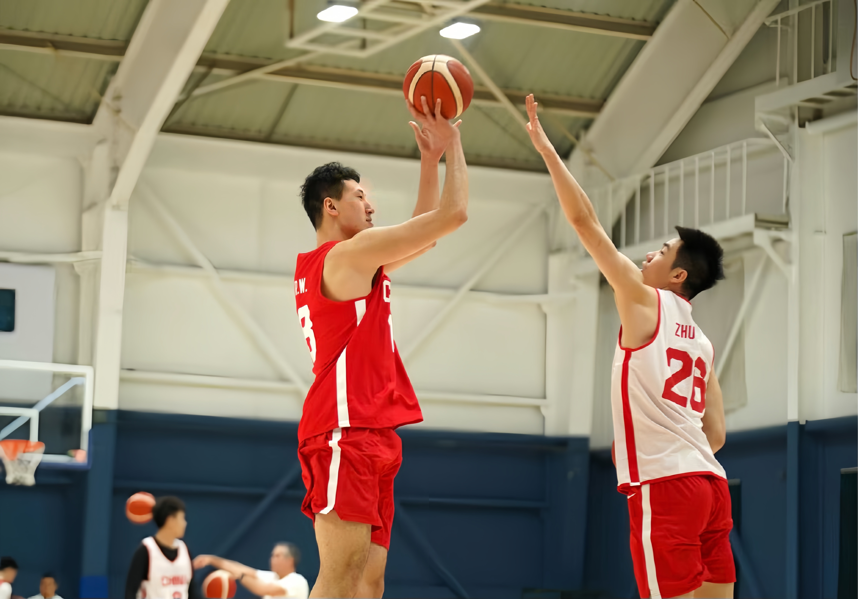 深圳男篮与广州男篮开启对决 深圳男篮与广州男篮开启对决