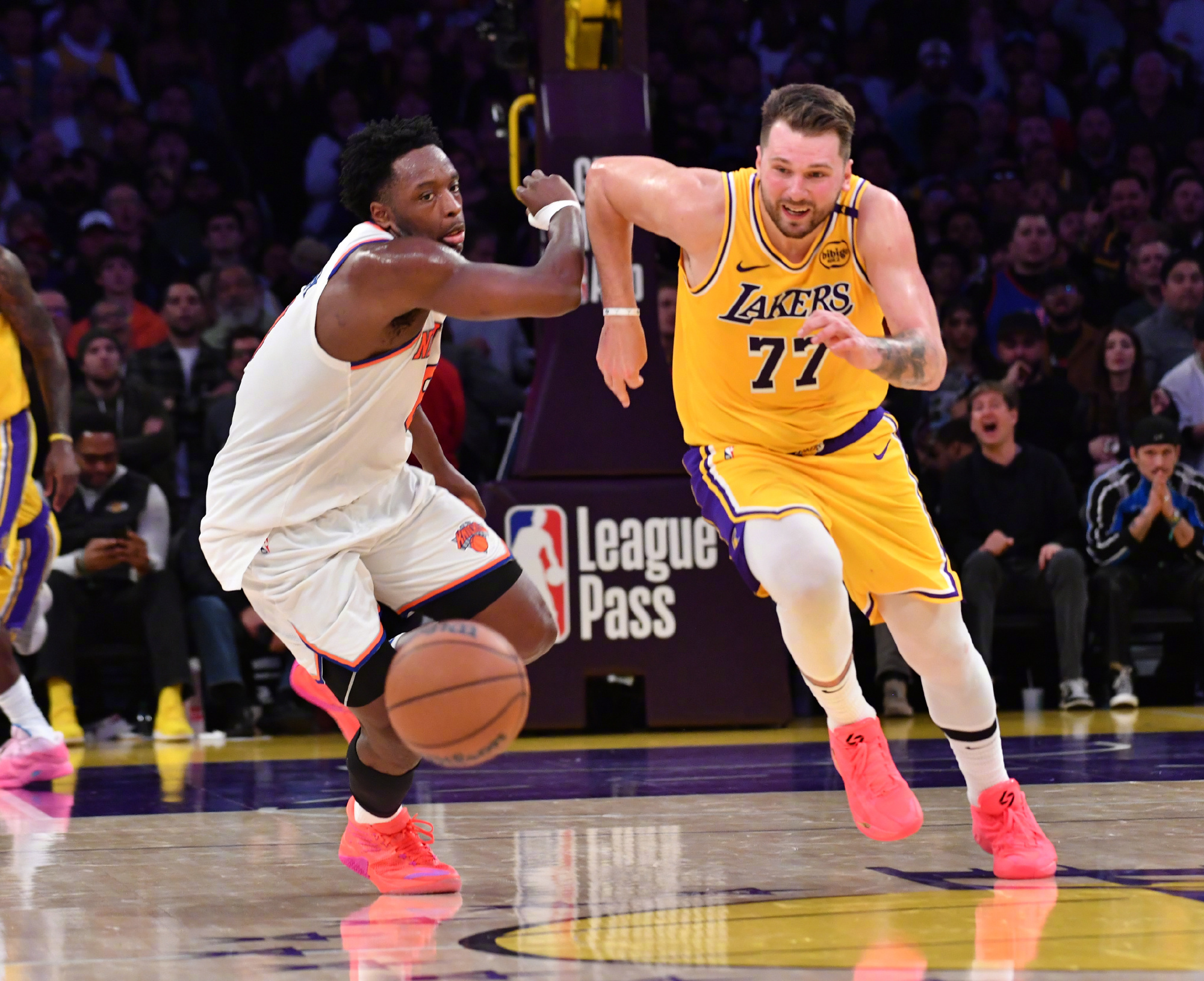 1xBit体育新闻-热门球队在赛季中展现压倒性实力，引发热议的简单介绍