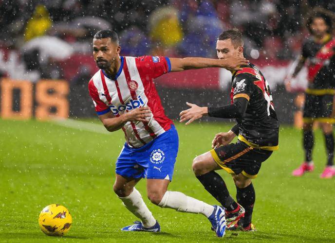 马竞前锋因伤提前下场，球队火力受损！的简单介绍