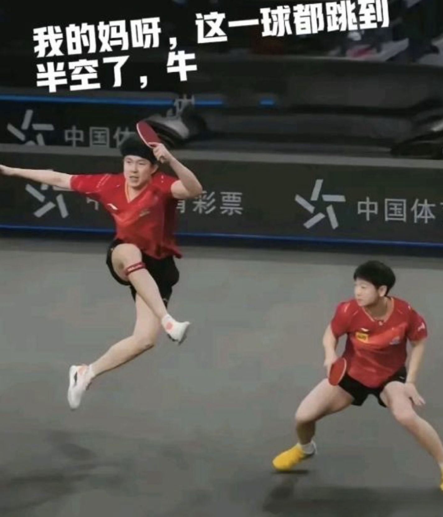 1xBit体育下载-强强碰撞：球场上的精彩瞬间令人热血沸腾的简单介绍