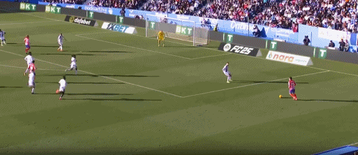 包含皇马主场连胜被终结，球迷高呼失误必须改进的词条