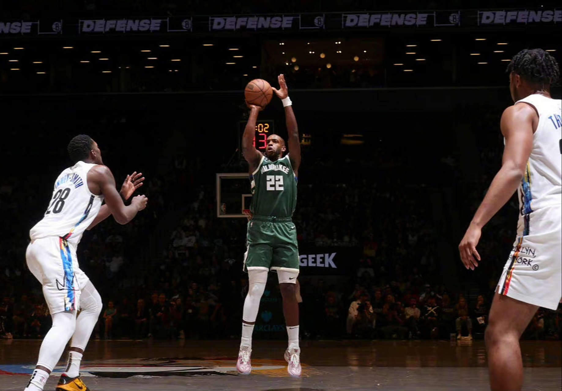 雄鹿大胜篮网,西部半决赛再进一步 雄鹿大胜篮网,西部半决赛再进一步