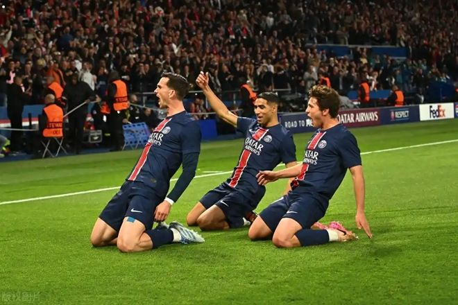 热刺全力备战客场，对阵巴塞罗那恐将上演激烈较量的简单介绍