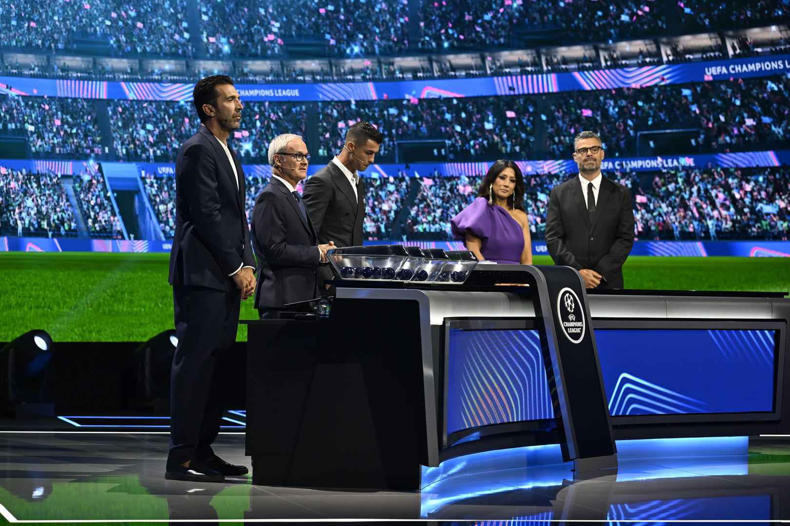 1xBit体育官方入口-关于欧洲杯抽签结果揭晓，决赛阶段看点十足的信息