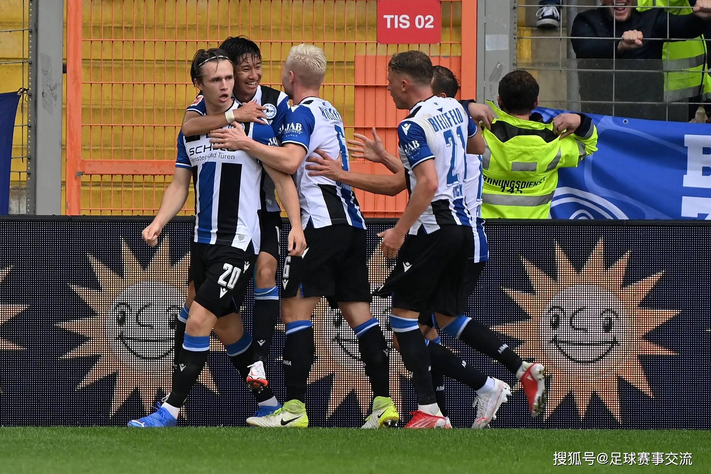 霍芬海姆客场战胜斯图加特，迅速攀升榜单的简单介绍