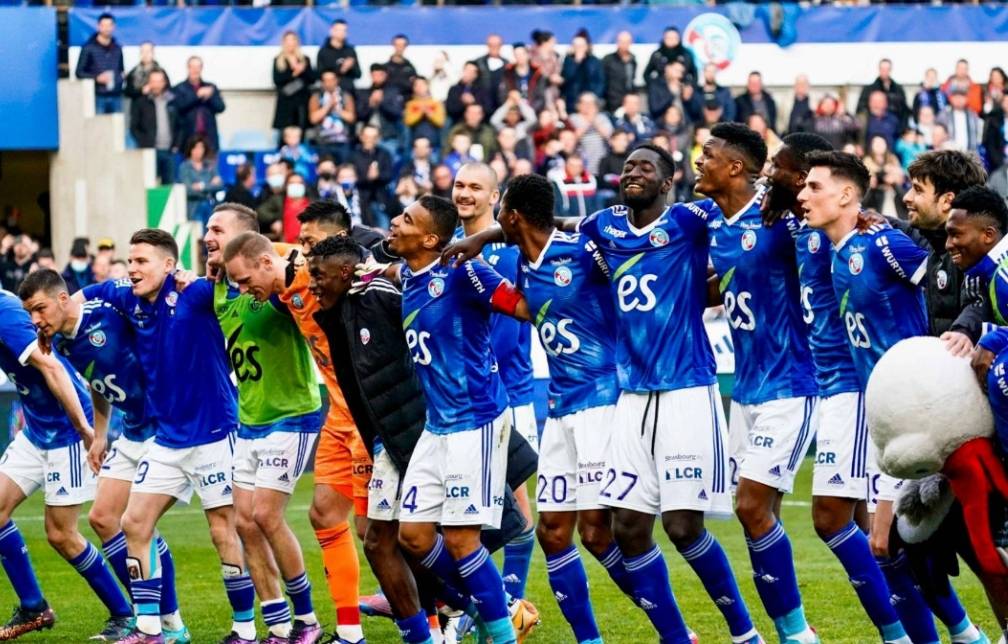 1xBit体育官网app-南特主场大胜：法甲球队士气高涨的简单介绍