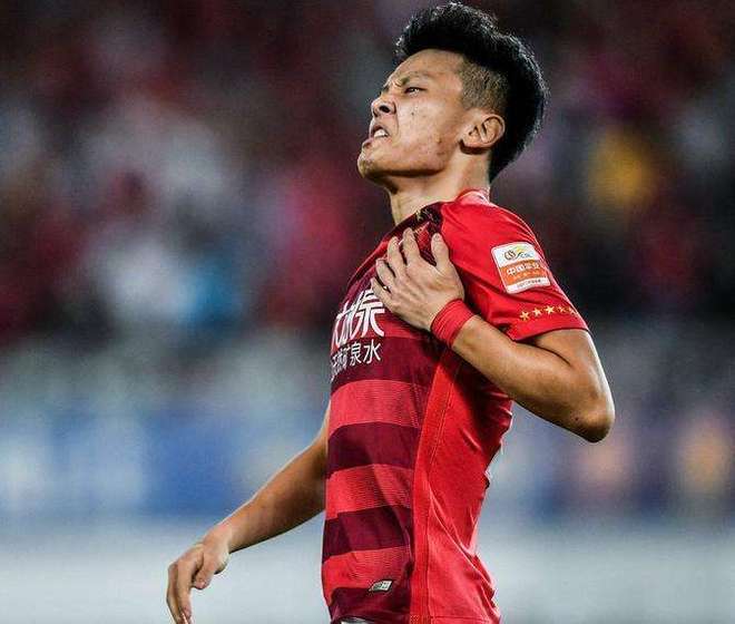 青岛黄海客场不敌广州恒大,排名暂居中游的简单介绍 青岛黄海客场不敌广州恒大,排名暂居中游的简单介绍