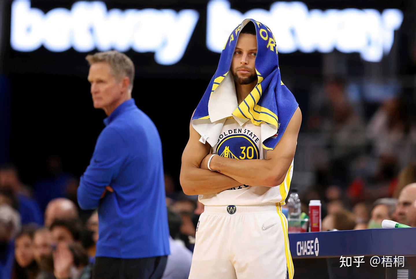 1xBit体育入口-篮球联赛冠军之争进入白热化的简单介绍