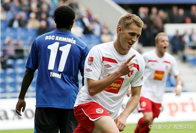 1xBit体育下载-沙尔克客场不敌对手，连败局面难改的简单介绍