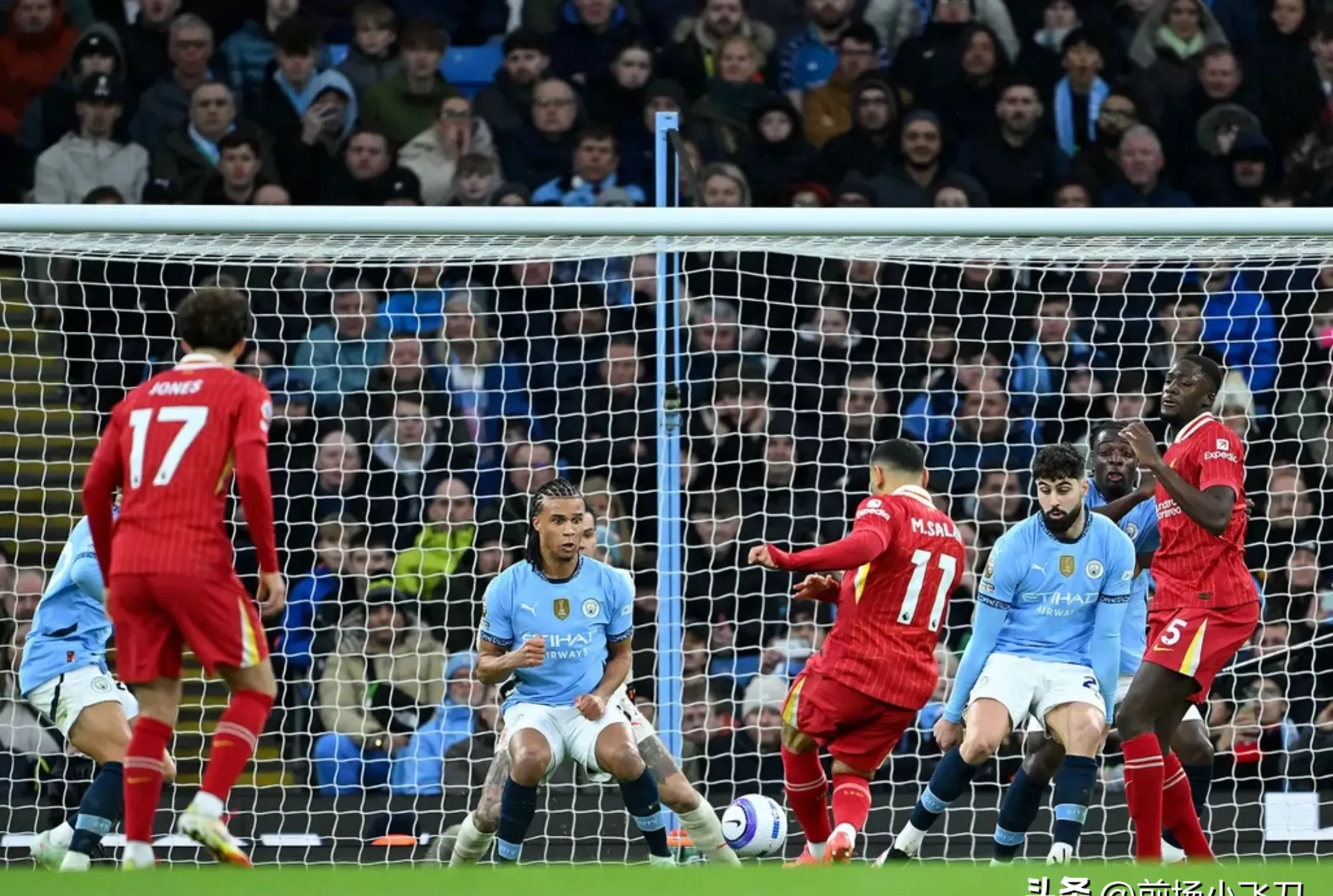 包含曼城提前锁定胜局，曼城球员备战状态十分集中的词条